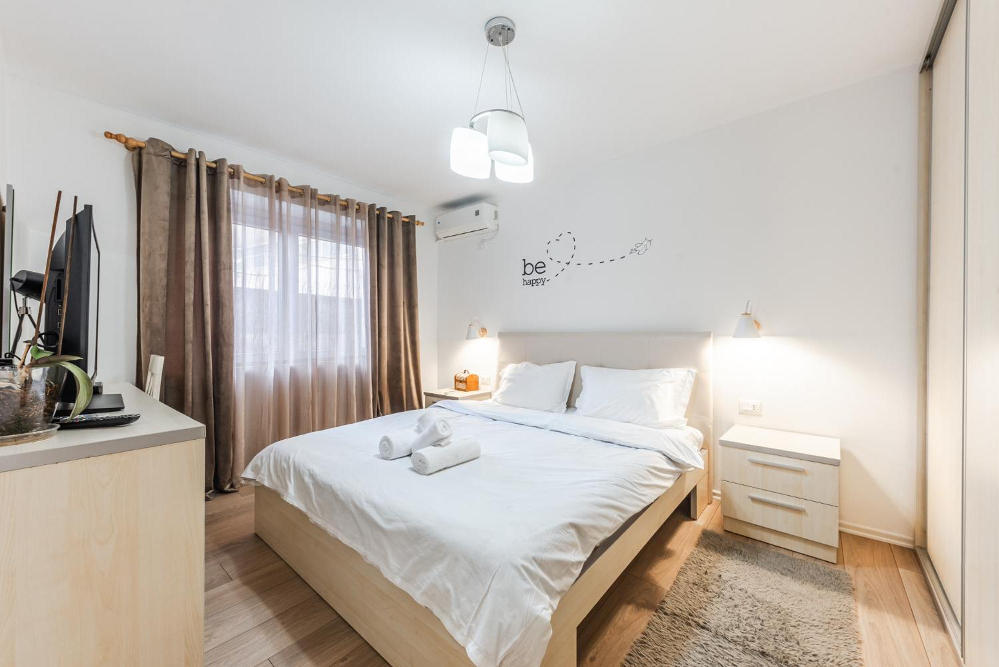 Noir Apartment By Kondo Stays Tirana Exterior foto